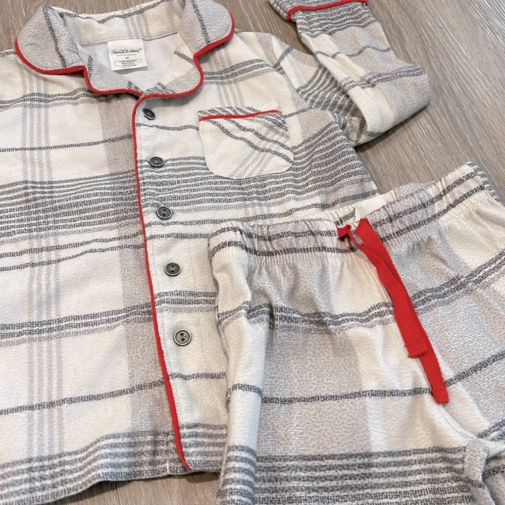 Hearth & Hand Unisex Toddler 4T Christmas/Holiday Tartan Plaid 2pc Pajama Set - Picture 2 of 9